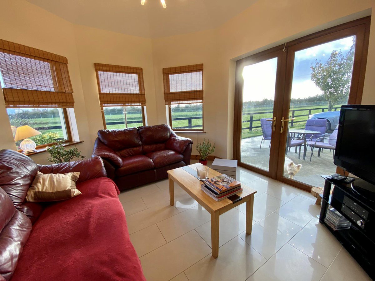 Maherauctioneer's tweet image. What a property to start the week with!!

daft.ie/tipperary/hous…

#location #5bed #turnkey #owneroccupied