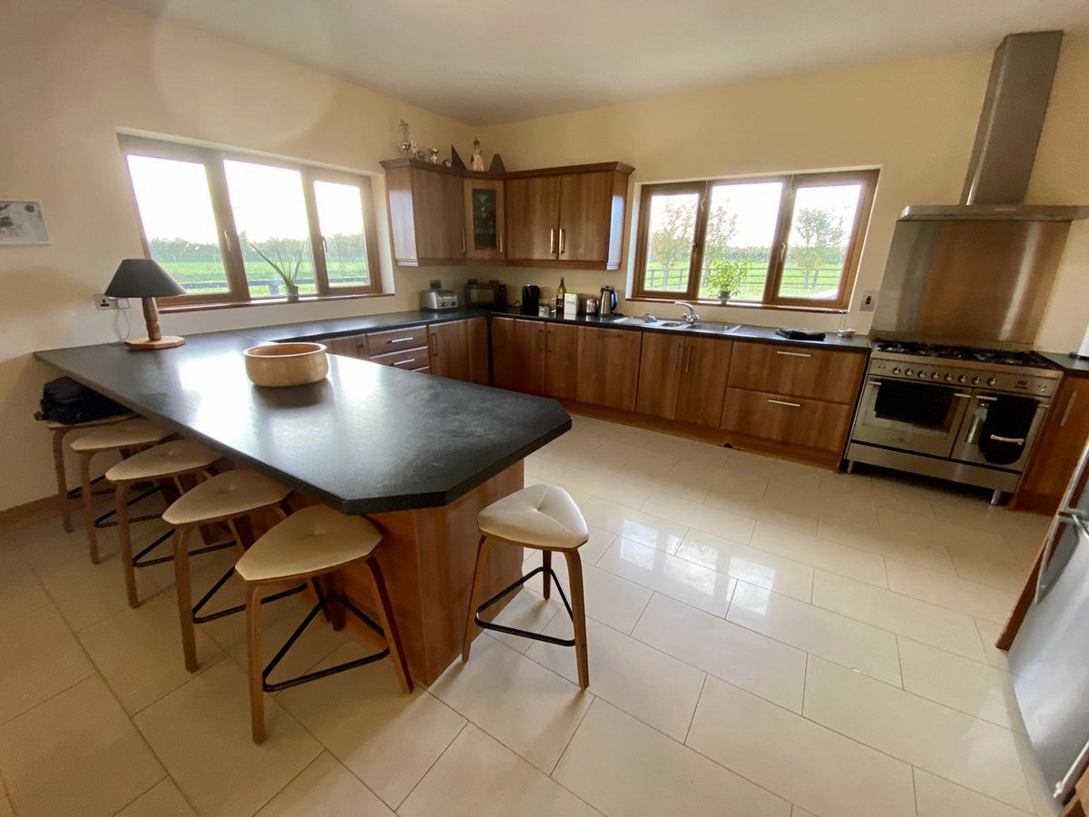 Maherauctioneer's tweet image. What a property to start the week with!!

daft.ie/tipperary/hous…

#location #5bed #turnkey #owneroccupied