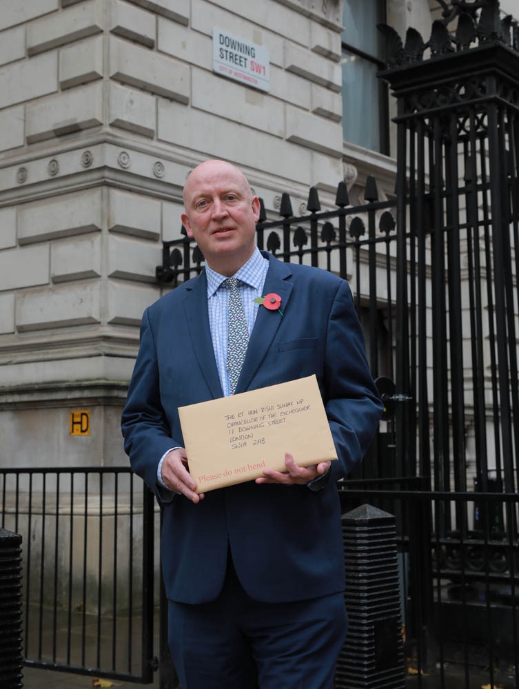 UKinbound's tweet photo. CEO @josscroft has delivered our proposal for an tourism resilience fund to #saveinboundtourism to @RishiSunak @hmtreasury. This £28.4bn sector must be allowed to survive long enough to welcome visitors back in 2021 &amp; support the UK's economic recovery. https://t.co/bqd779uMDC