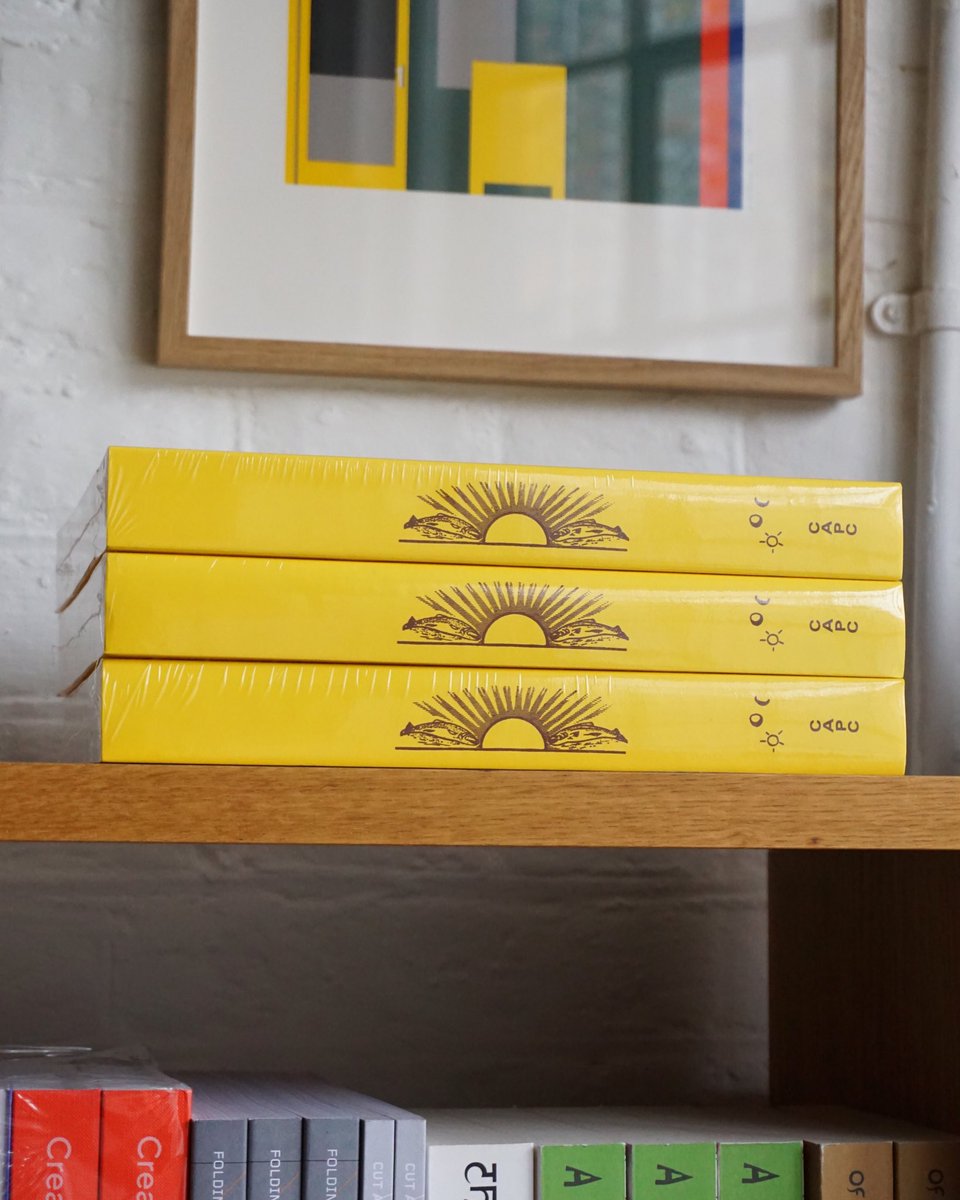 Just a few copies of ‘Beau Geste Press’ gorgeously published by <a href="/bomdiabooks/">BOM DIA</a> and <a href="/CAPCmusee/">Capc Musée Bordeaux</a> available from the LCBA online shop. A richly detailed survey of the short-lived but influential ‘community of duplicators, printers, and artisans.’ londonbookarts.org/product/beau-g…