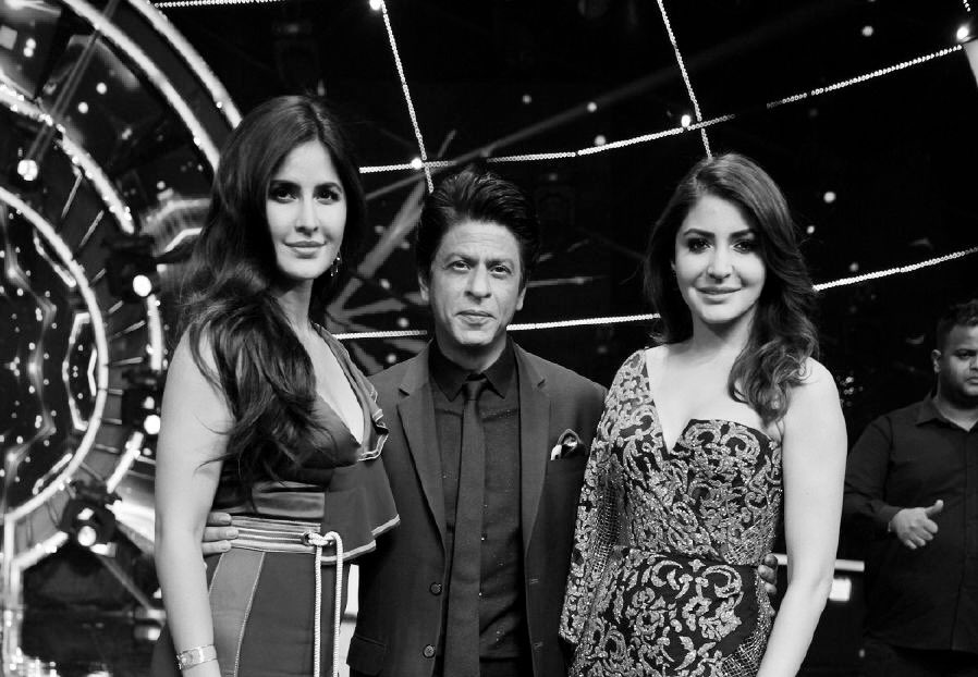  #HappyBirthdaySRK  #HappyBirthdayShahRukhKhan  #ShahRukhKhanBirthday  #ShahRukhKhan  #SRK  #SRK55  #SRKBirthday  #SRKDay