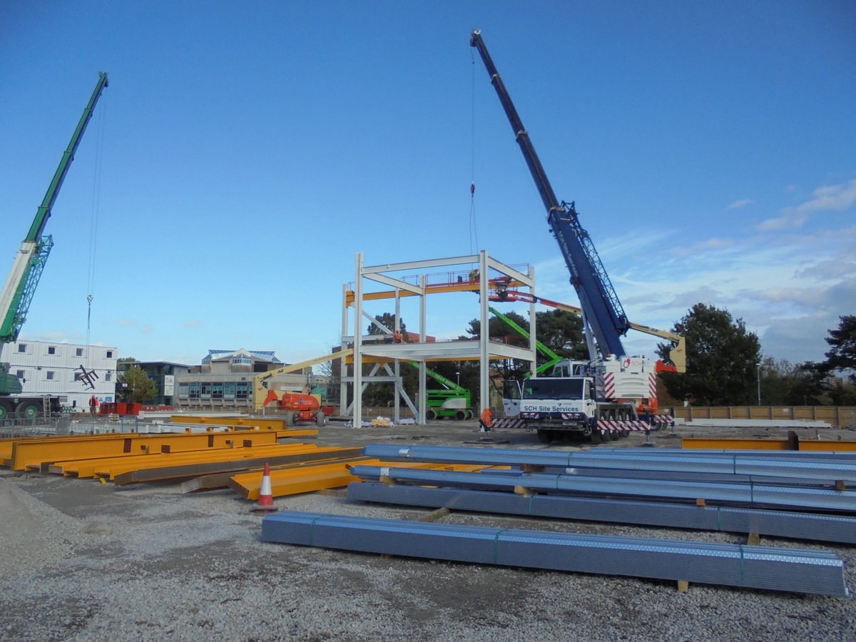 EmmaR_MS_NW's tweet photo. After several weeks of service diversions, ground remediation, piling and foundations; the steel erection has now commenced ahead of schedule. A major early milestone for the team on site at our @SalfordUni SEE Building! https://t.co/rXHpwgZXsj