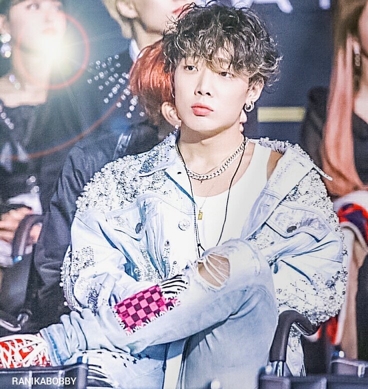 RanikaBobby's tweet photo. This is my new edited bobby picture he soo freaking HOT just seat doin nothing i add some lil bit lights from side and front there you go he look soo fine 🔥🤘💜

@bobbyranika
#BOBBY #바비 #김지원 #김바비 #金知元
#BOBBYFirstOST #RecordOfYouth #bobbyx청춘기록spotlight #iKON #바비 https://t.co/tSnLtBnt9p