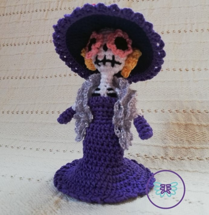 artesanarorg's tweet photo. 🏵️ ¡La Catrina mexicana convertida en Amigurumi! 🏵️
メキシコの死者の日のシンボル、"カトリーナ"のあみぐるみ。

#DiaDeMuertos #死者の日 https://t.co/Puk8cPSaFn