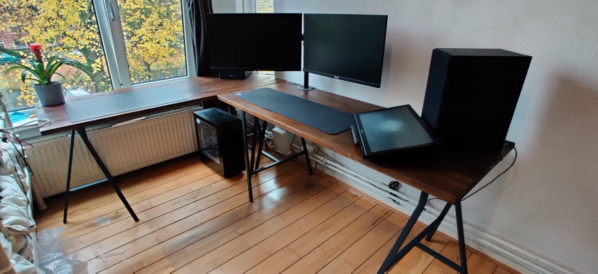 Being a stay-at-home intern is hard, especially when you're stuck in a student room...

...Least I could do was build myself a nice desk to work on, right? 🛠