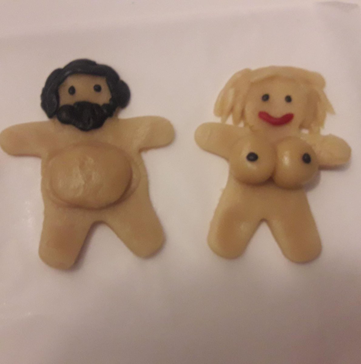 Takeuman's tweet photo. @lauralozzano_ No veo estas, quien se las comió? https://t.co/vYAvQY8JvI