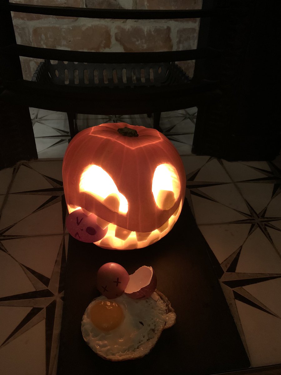 My entry to the Newcastle <a href="/PIandMedNeg/">Irwin Mitchell Personal Injury & Med Neg</a> <a href="/HeelToeCharity/">Heel & Toe Charity👣</a>  pumpkin competition 🤣 Good fun for a great cause!