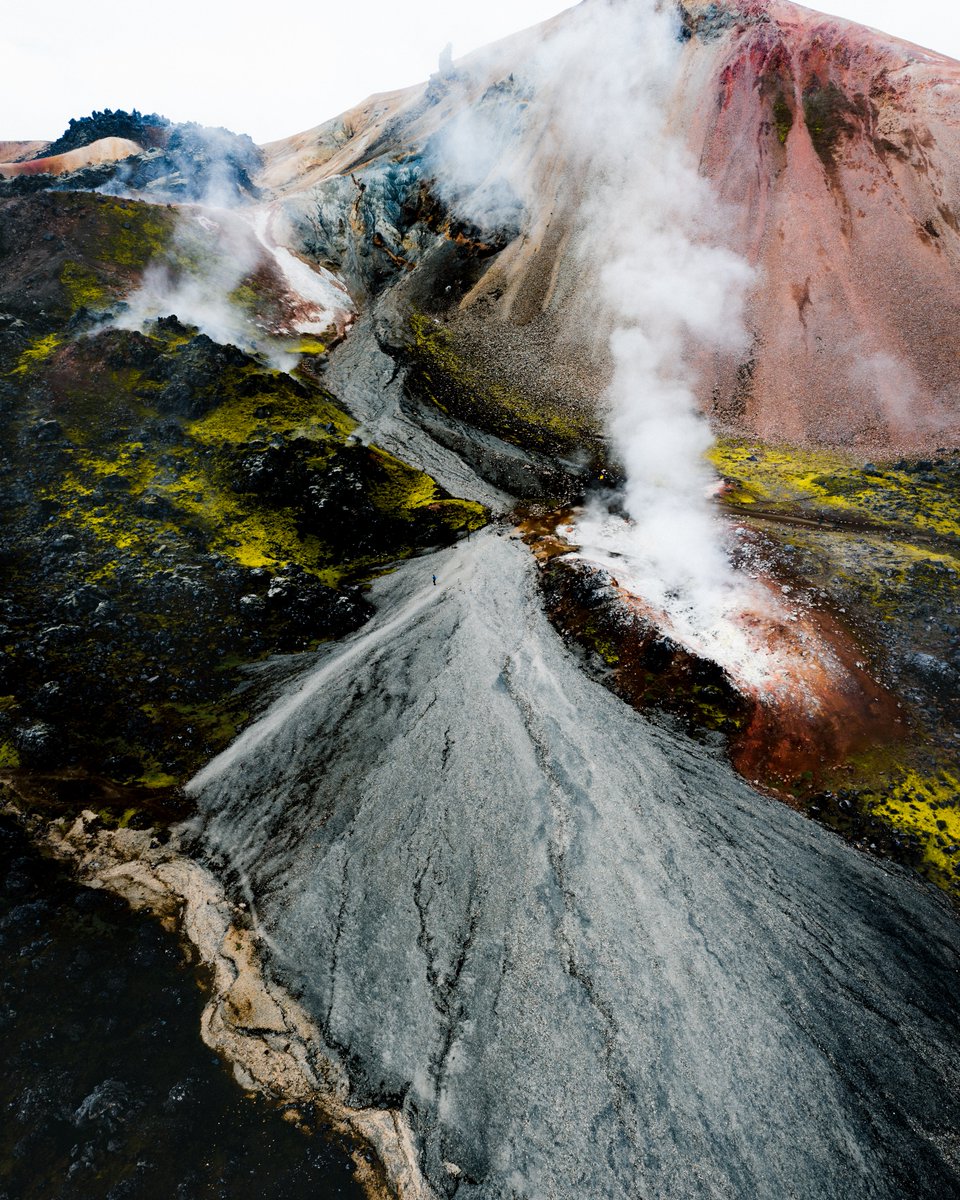 The majestic multi-colored mountains of Landmannalaugar make you feel as if you are on another planet. 🏔💚

#inspiredbyiceland