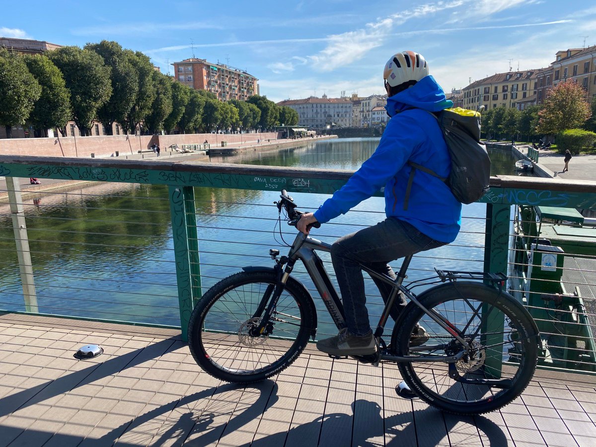 Scegliere l'ebike negli spostamenti giornalieri  per ridurre lo stress e aumentare la propria sicurezza, anche nell'attuale emergenza sanitaria...cosa ne pensate?
Photo Credits Brambilla/Touring Club Italiano
#Overland #Etrekkingbike #Ecitybike #BeBrinke #mobilitàsostenibile