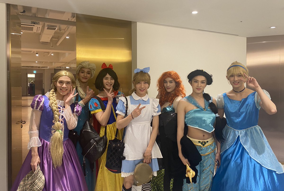 韓国情報メディア Metta ディズニープリンセスの仮装をしたwayv 予想以上に似合ってて可愛い ㅎㅎㅎ 韓国情報 Kpop Wayv 威神v