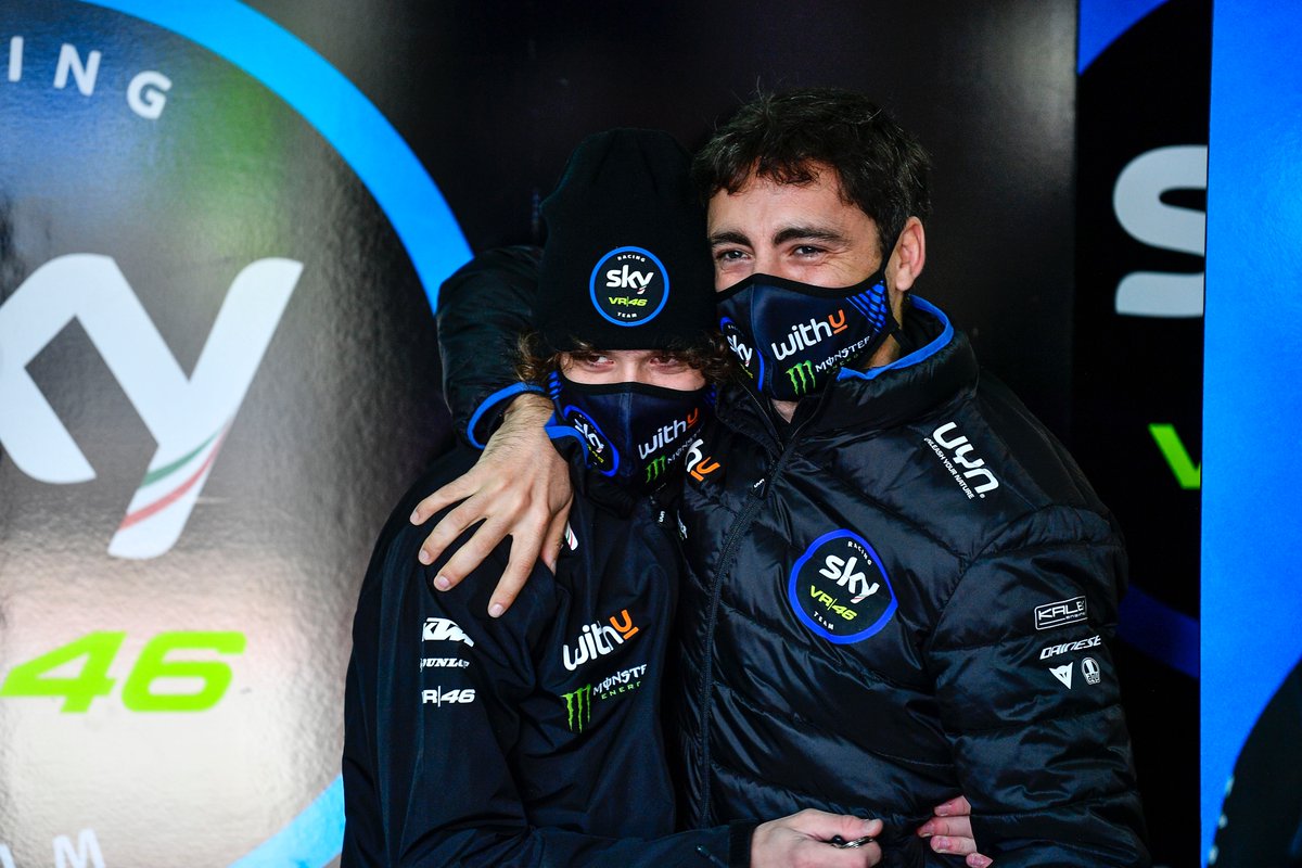 VR46RacingTeam's tweet photo. 🙌 Keep calm and be happy!!! 😍
📓 Look at the agenda: yeeeees, the final triple-header is coming!!! ✊🔥
#EuropeanGP #SkyVR46 #MotoGP https://t.co/8rZnORXAyq