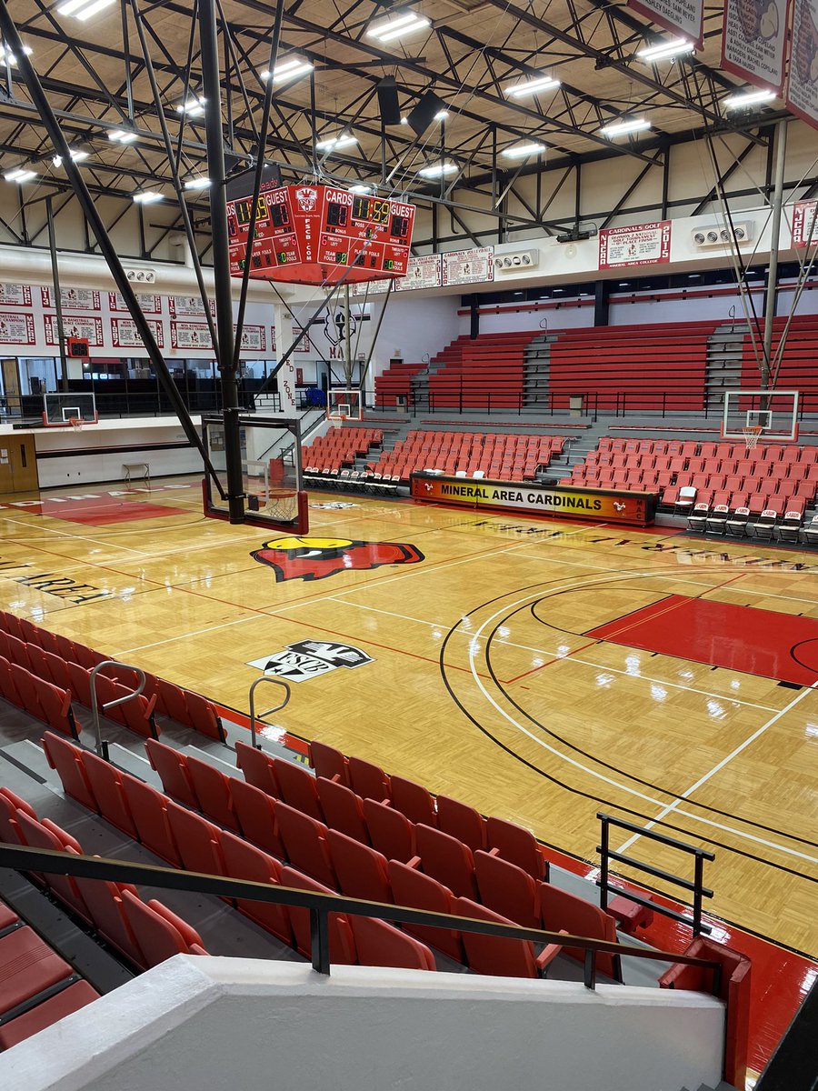 cardswomenbball's tweet image. When you are too excited to sleep because you scrimmage at home this week! #doingextra