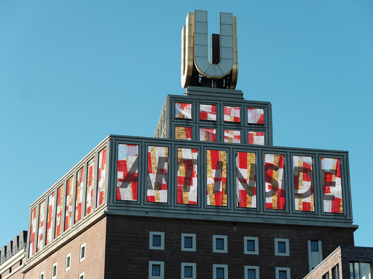 vonneRuhr's tweet photo. "Eingesperrte Kunst!" – Adolf Winkelmann @AdolfoWinkelma1 jetzt auf seinem "Dortmunder U" @dortmunder_u @_der_dortmunder #Dortmund #Ruhrgebiet #artinside https://t.co/ZFJmr8mubT
