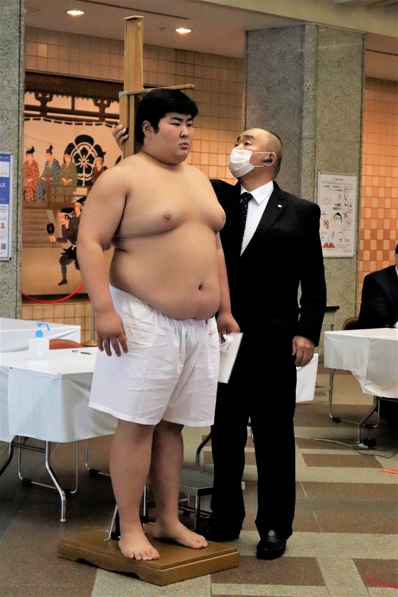 日本相撲協会公式 新弟子検査 本日 新弟子検査が行われました 検査基準は 義務教育を修了した23歳未満の男子 身長167 体重67 以上で 5名が受検しました 合格発表は 十一月場所初日の8日です Sumo 相撲 日本相撲協会公式 新弟子検査 本日 新弟子検査が行われました 検査基準は 義務教育を修了した23歳未満の男子 身長167 体重67 以上で 5名が受検しました 合格発表は 十一月場所初日の8日です Sumo 相撲