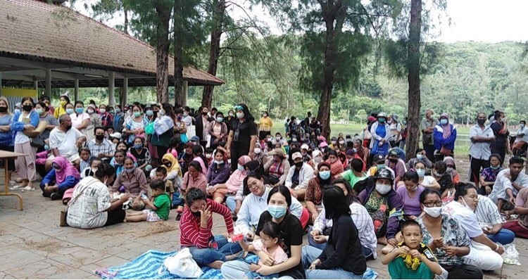 generikb's tweet photo. Today (Monday) 7pm US Eastern I will be doing a fundraising stream to feed starving people in my local community (Southern Phuket, Thailand)

https://t.co/5TKiw6vq0Q

$3USD feeds a family for a WEEK

100% of bits/tips will go directly to buying food. No overhead, no middlemen. 🙏 https://t.co/aEeoXiYGyE