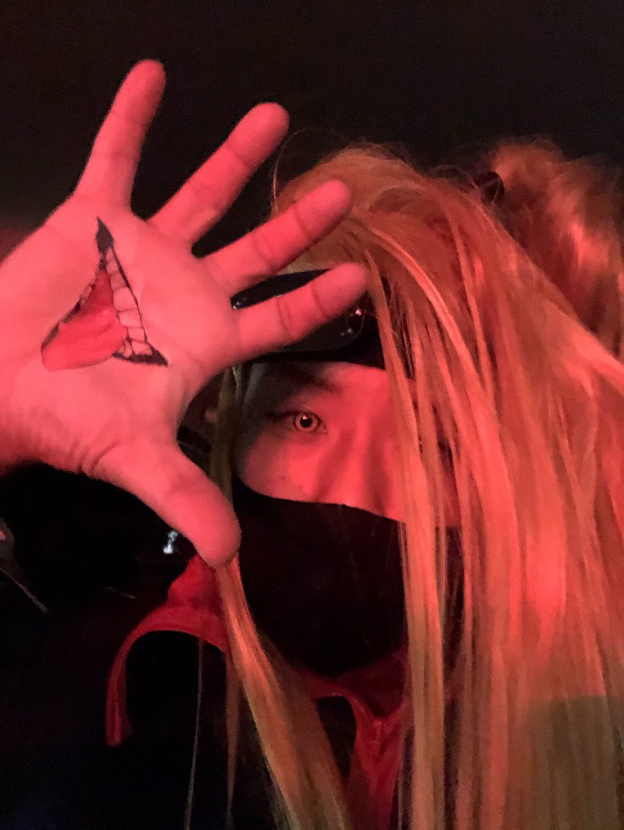 jazzmodel112's tweet photo. そう言えば今年ハロウィン🎃大阪した

アカツキのメンバーいっぱいいて仲良くして貰えたから満足した、

#ミナミ
#ミナミハロウィン
#ハロウィン https://t.co/4PEZMF4GfX