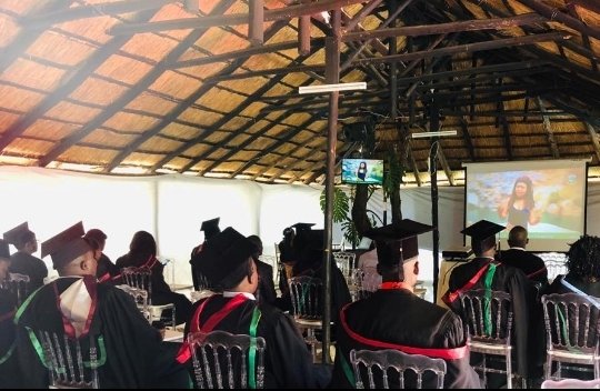 Urbanlife1477's tweet photo. Congratulations to the class of 2020!!
Take pride in howfar you have come and have faith in howfar you can go.
#virtualgraduation2020
#zimgraduates2020 
#urbanlifestyle
#luxuryredefined https://t.co/XAdh2bhegF