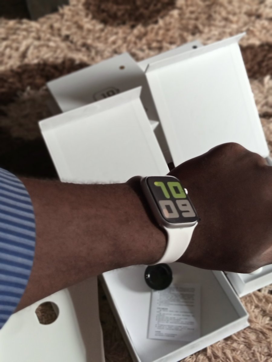 DaculAlban's tweet photo. #vivoy20preorder

#MondayMotivation

As a student, I rather hustle to help myself than begging online. It kills self esteem. I sell smart wrist watches at company price rate. Pls patronize me or retweet my pinned post. I take God beg🙏😔. God bless u https://t.co/IHxRL8cSwn