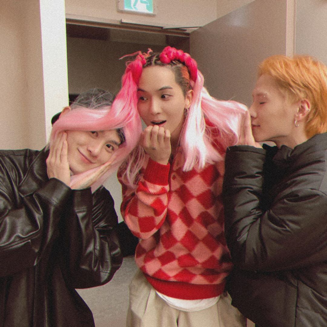 w0817_'s tweet photo. 201102 Kwon Deuk (Hitech) with #MINO 😂💙💙💙💙 cuties!!!! 😆 Kwon twins with Minkie~ 😆😆😆😆
#TEAMMINO #TEAMTAKE
#송민호 @official_mino_
https://t.co/Zjsu6JACvf https://t.co/gGruwQmjB8