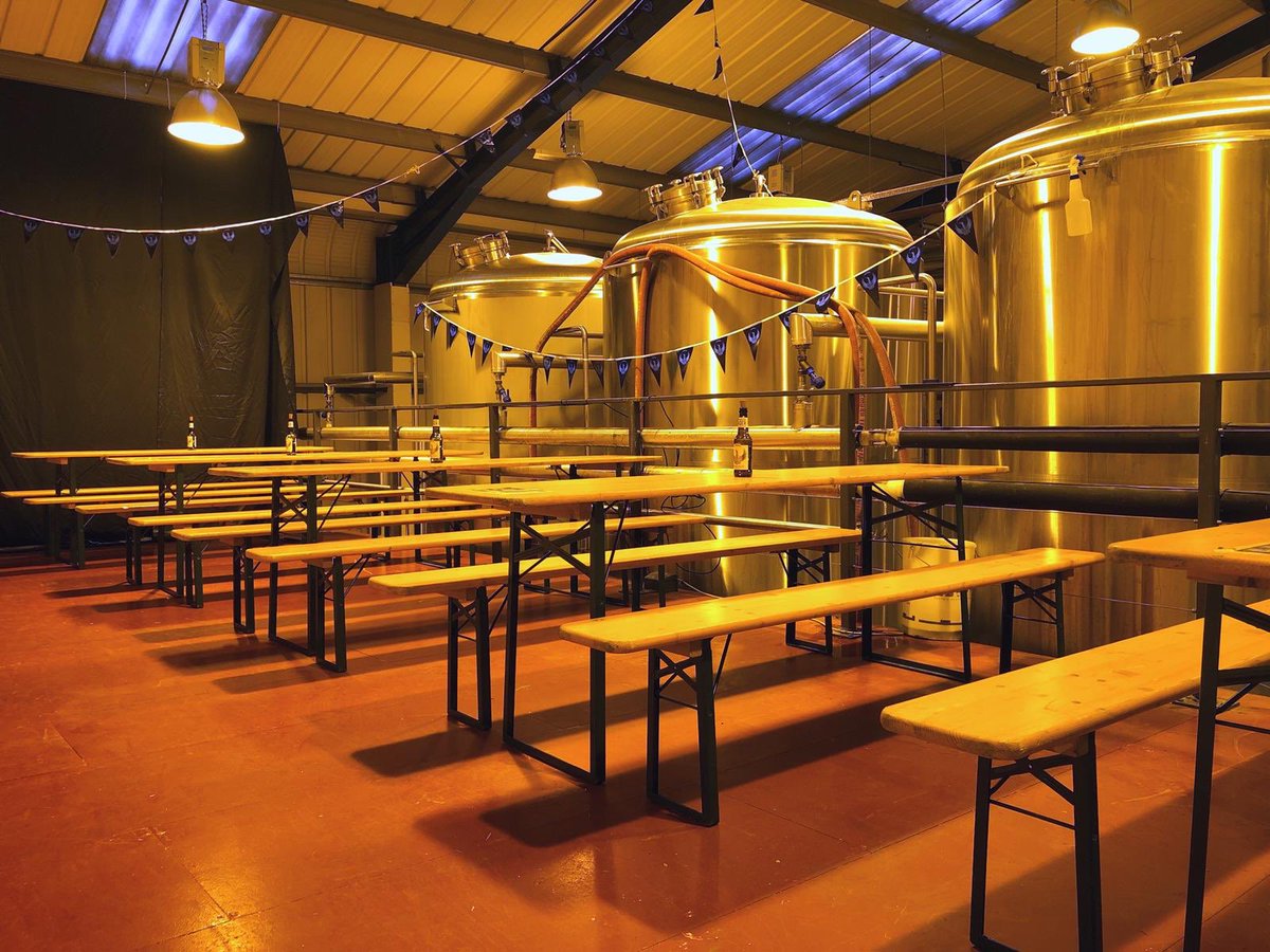 WimbledonBrew's tweet photo. With the cold breath of lockdown in our face, we’ve decided to open the Brewery Tap tomorrow &amp; Wednesday from 3-9pm. The shop will remain open for all your home delivery needs. Thanks for all the orders we’ve had over the weekend,very much appreciated. 😃
https://t.co/Bv9cDWgr5s https://t.co/yV4nsANtev