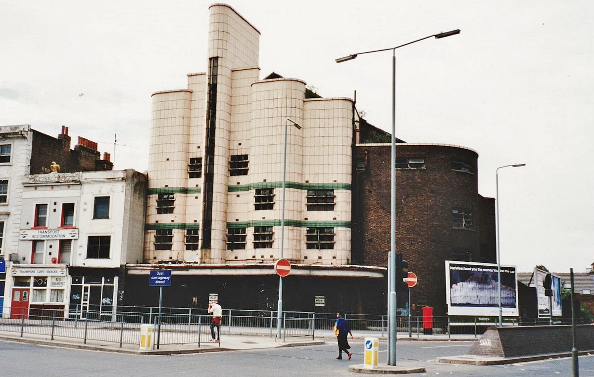 Once upon a time you'd always be sure to see an #Odeon cinema on a major road junction. These lovely long lost #1930s south #London cinemas in #moderne style were photographed at Shannon corner #newmalden in 1977 and #deptford in c1989. #modernistmonday