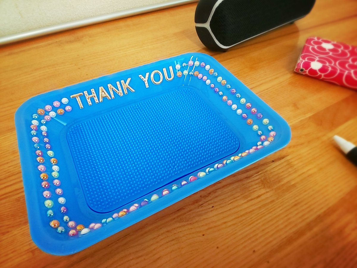 100均コイントレー。 ちょこっと飾り付け。