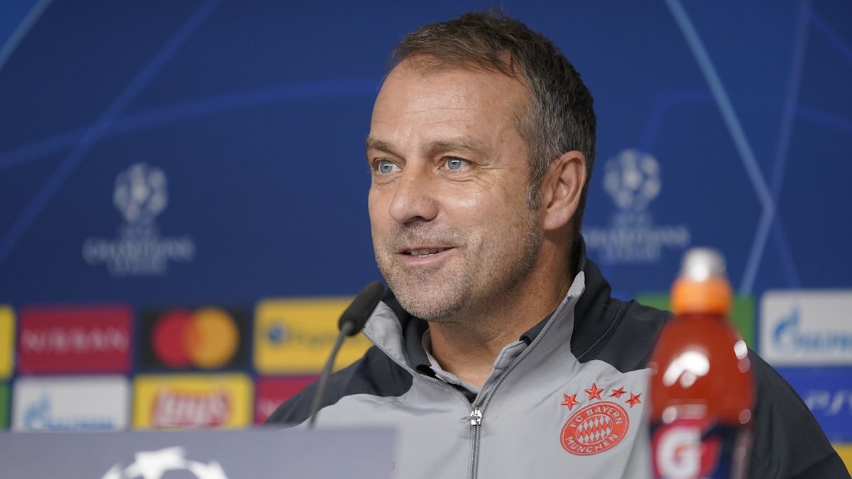 FCBayern's tweet photo. 💬 #Flick über Salzburg: "Über Jahre hinweg macht man es dort hervorragend. Man hat junge talentierte Spieler, eine moderne Spielidee, versucht, den direkten Weg zum Tor zu finden. Es wird top Arbeit geleistet. Es wird morgen ein spannendes Spiel."

#SALFCB #packmas #UCL https://t.co/B1ts3e5jk9