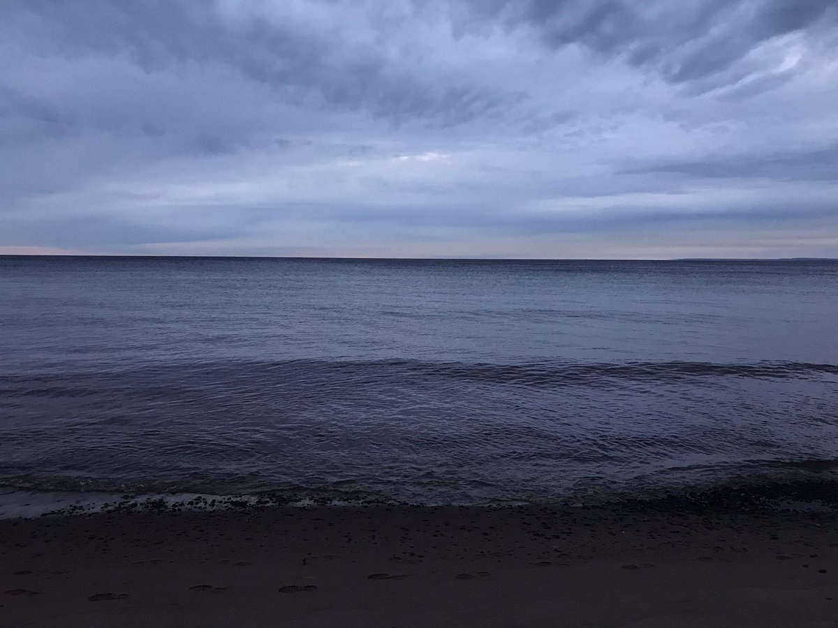 Sunrise 672. The more the heart sings, the more the heart... &ndash; bei  Davin's Beach