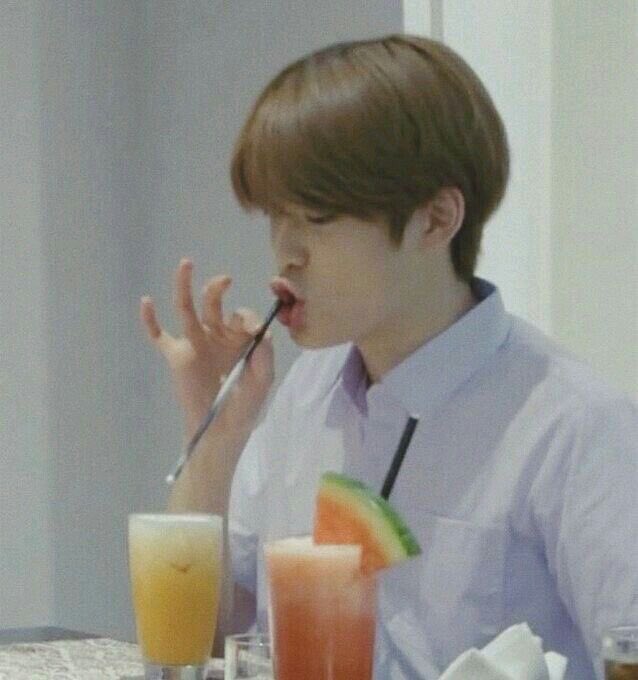 NCT & WayV memes. A thread ctto 