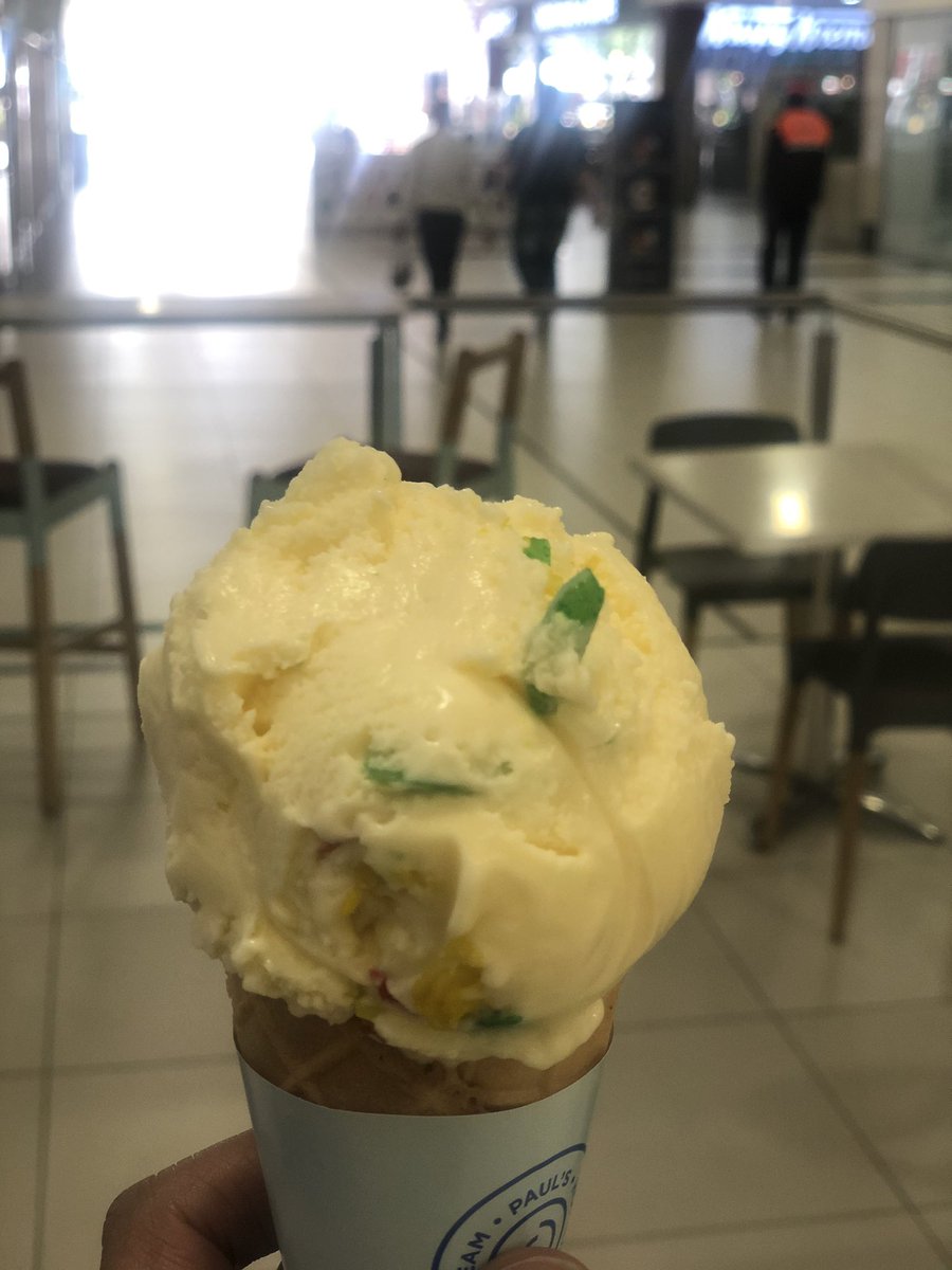 AshfaaqC's tweet photo. Everyone should be outraged. It’s not very good. Not creamy enough, not enough badam or cardamom. Has a strong essency undertone. It’s pretty tough to f**k up burfee. https://t.co/0ETcrivG2t