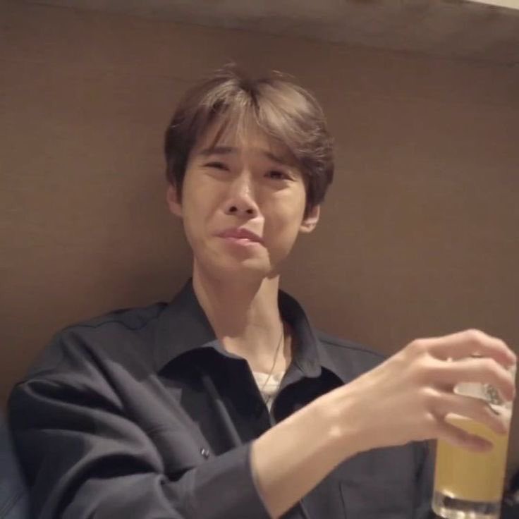 NCT & WayV memes. A thread ctto 