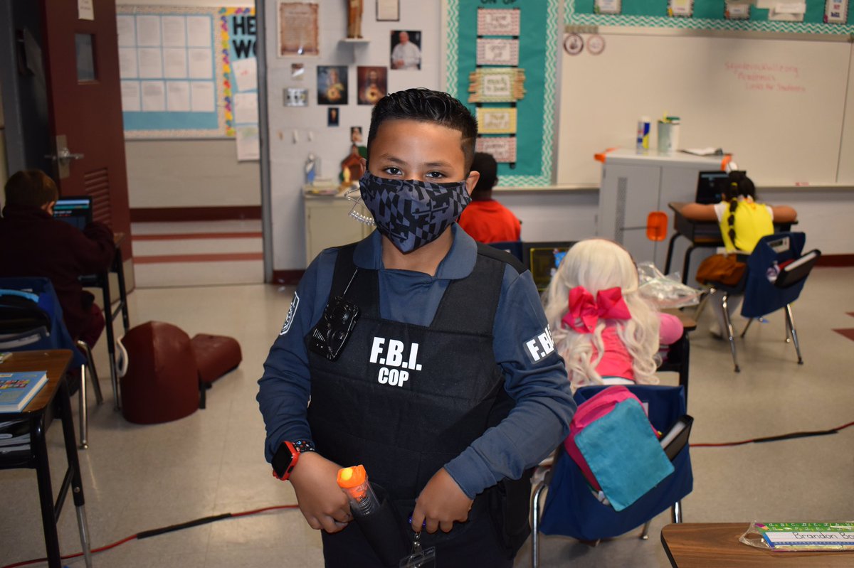 StJudeRCS's tweet photo. Happy Halloween!  Our bulldogs brought their spirit last Friday.  Check out our Google folder for more photos: https://t.co/3bn6seYRYG
@ADWCathSchools #ADWcommUNITY https://t.co/SKgV4nT2dA