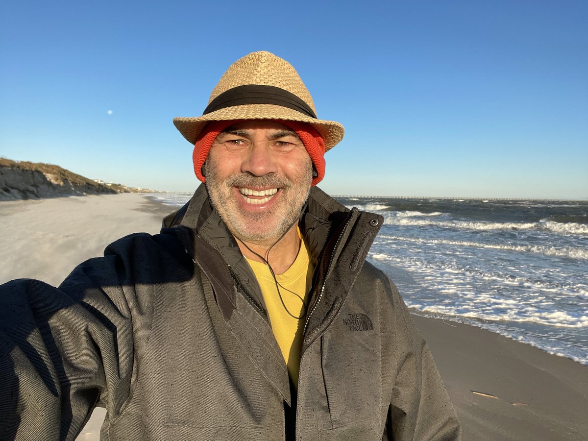 simmonet's tweet photo. @OmiSido @JudithLewis @robinlmay @RemcoTensen @MontseCano @essentialskill @craigcampbell03 @googleadviseur @simoncox @moniscope @laurentbourelly @schachin @boggles @rhyswynne @SamPHarries @hellemans @davidiwanow @asaform @dergal @BibiBuzzCom @Optimisey @anton_shulke @RicRodriguez_UK @nickwilsdon @ohmishy @Emma_Labrador @eYordanov @RoxanaStingu @aleyda @BrionyGunson @DavidAmerland @jennyhalasz @JohnMu @g33konaut @chippy @ChrisSimmance @GeoffKennedy @MordyOberstein @CraigRRayner @chrisgreen87 @Olgandrienko @vreeman @Suzzicks @AndrewNguyenSEO @bart_goralewicz @dawnieando @JarnoVanDriel @willohara @VandernickR Chilly morning in Virginia Beach. Stay safe and stay warm all! #MegaChill #Megathread #winteriscoming https://t.co/tKdbel8Um1