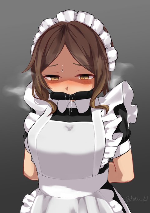 腕は後ろで組むだけ 