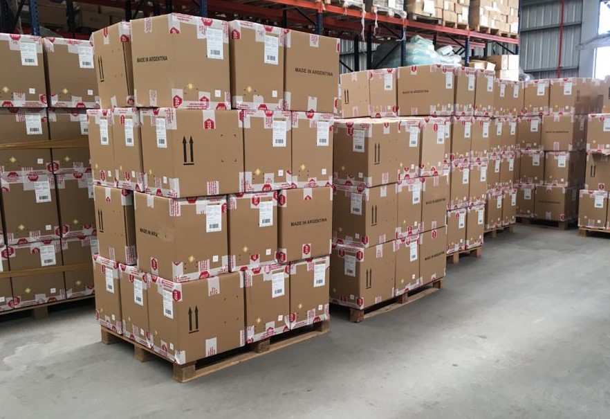 distrinando's tweet photo. Seguimos haciendo Historia 🙌

Reciente exportación de Crocs producidas en Argentina a las tiendas de Estados Unidos 🇺🇸

Producción Argentina. Orgullo Nacional 🇦🇷
@alferdez @KulfasM @arielschale

#Distrinando - Desde 1934 - Empresa Familiar https://t.co/Nwa9PFpejN
