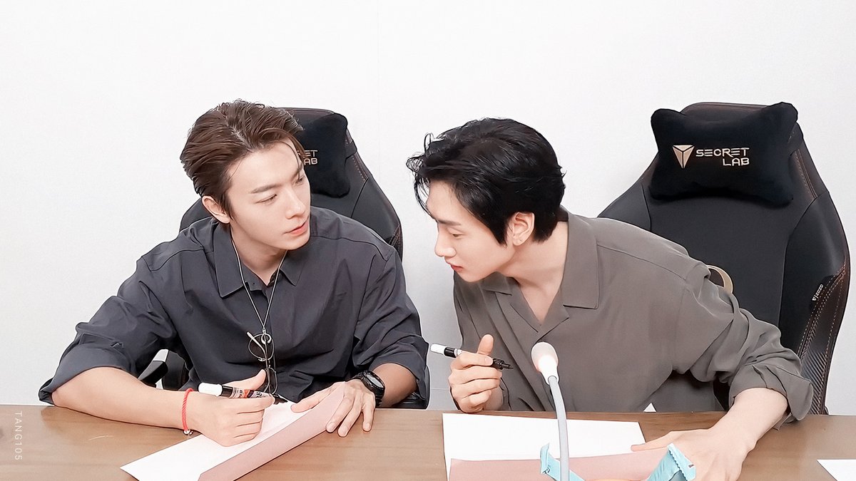 Tang105's tweet photo. 20201030 SM슈퍼아이돌리그 PART.1
#슈퍼주니어 #SUPERJUNIOR @SJofficial #Eunhyuk #은혁 #Donghae #동해 https://t.co/lOU8xClDDv