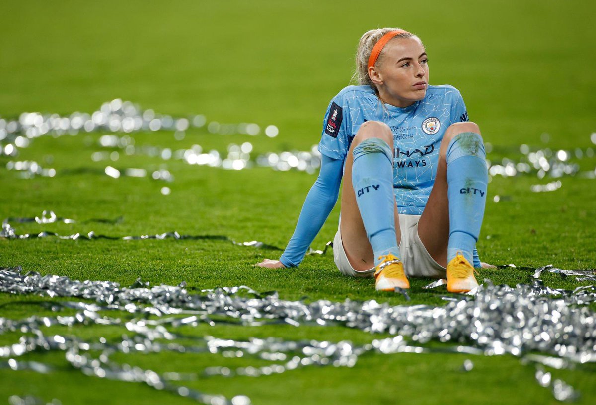 chloekelly's tweet image. ...it was all a dream 🤩 💭