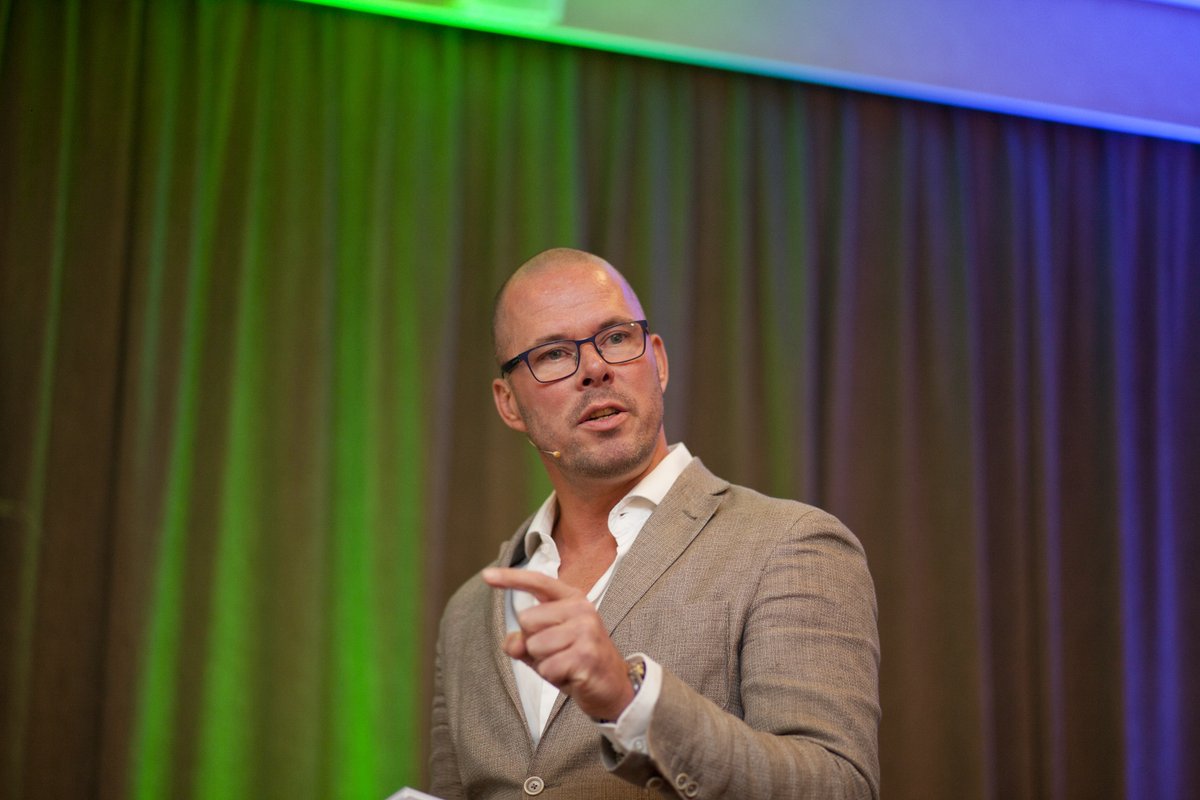 Wil je maandag 9 nov. ons unieke online college in (werk)geluk gegeven door Erik Bemelmans volgen? Geef je dan snel op! Dit kan door een mail te sturen naar info@cclweb.nl #ccl #zakelijktreffend