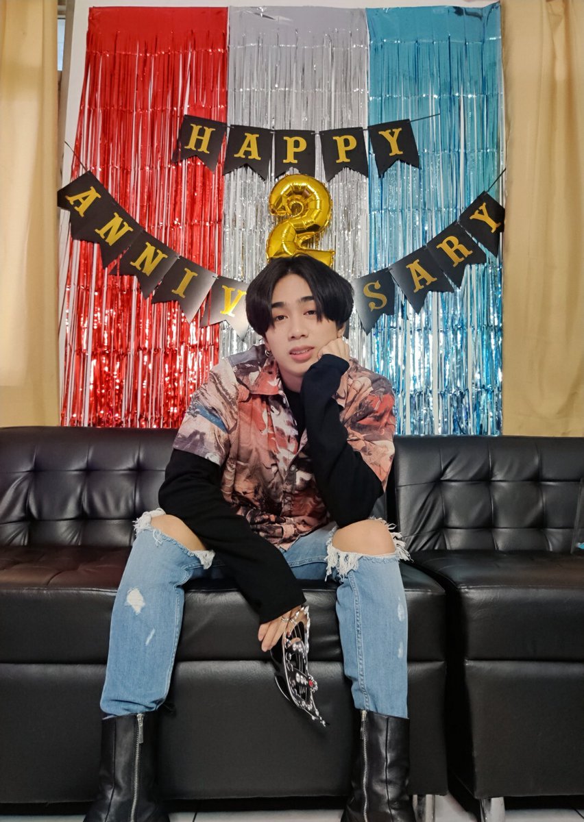 JoshCullen_s's tweet photo. Happy AT1Nversary!

Tignan niyo pinag effortan ko pa mag design ng background at picture! Haha jk. Love you A'TIN! ❤️🥰
Sorry di active masyado haha. Busy sa adulting

@SB19Official 
#HappyAT1Nversary
#SB19DaySlamBookD1 https://t.co/Tnkt2UnA3i