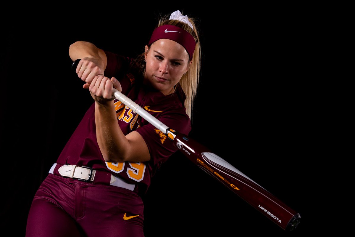brad_rempel's tweet photo. Some of my favorites from @GopherSoftball media day. First time trying no backdrop and just shot the team in a dark facility. I like it but I'm not sure the designers will like cutting these out 😬.
#gophers #gophersoftball #skiumah https://t.co/cUF6iYl9D8