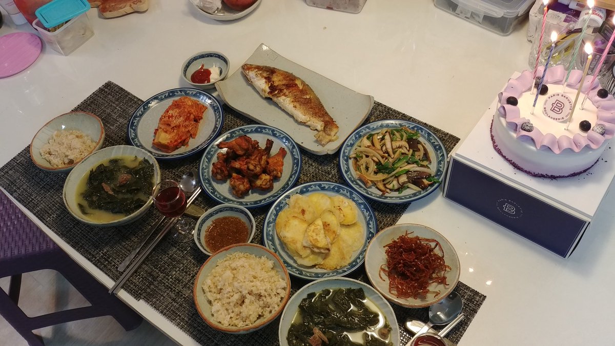 ljhcoco's tweet photo. 저의 목숨과도같은 나의 반쪽이
생일상을 맛나게 차려주었어요
반드시잘될효자아들은 군에 있어서
기프트로 케잌을 보내면서 아쉬워했어요
넘 고맙고 감사해요~^^♥♥♥ https://t.co/go49lYWx2F