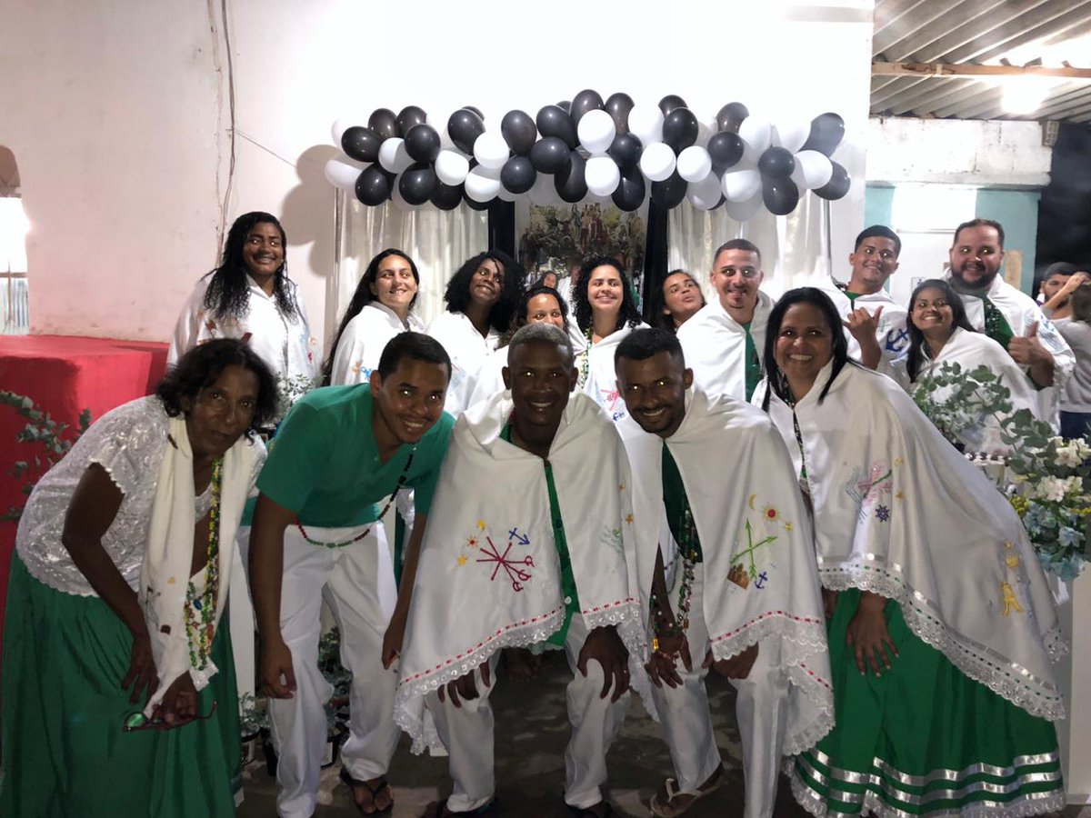 jeffers_cunha's tweet photo. A palavra de hoje só resume em gratidão turma formada de pai pequeno e mãe pequena 1 reforço de 7 anos entregando sua mão de babá #obori2020 #CEUSB https://t.co/ix6zQOdTmP