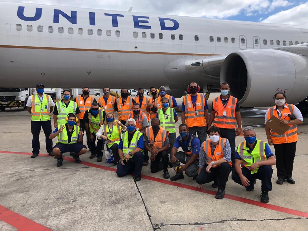 bia2222's tweet photo. And my heart is still exploding!  Welcome home beautiful bird!  We love you!  GIG TEAM Rocks!  #weareunited #beingunited #whiloveao @DJKinzelman @MannyPri @secappanera @JMRoitman https://t.co/GKlXKlN9GU