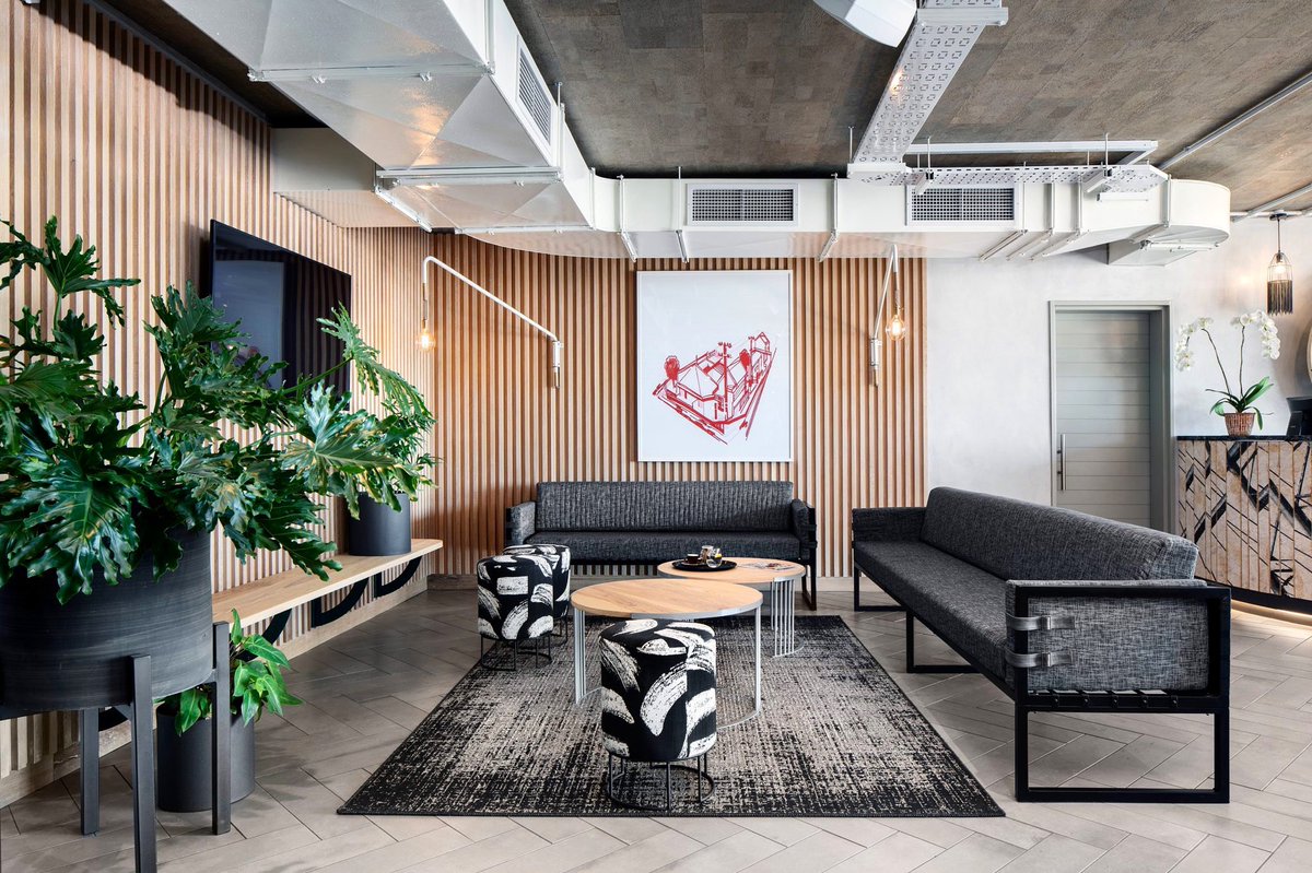 Work, play &amp; stay at Stock Exchange Hotel 💻🥂

To book, contact:
+27 21 427 5900
reservations@newmarkhotels.com
newmarkhotels.com
———