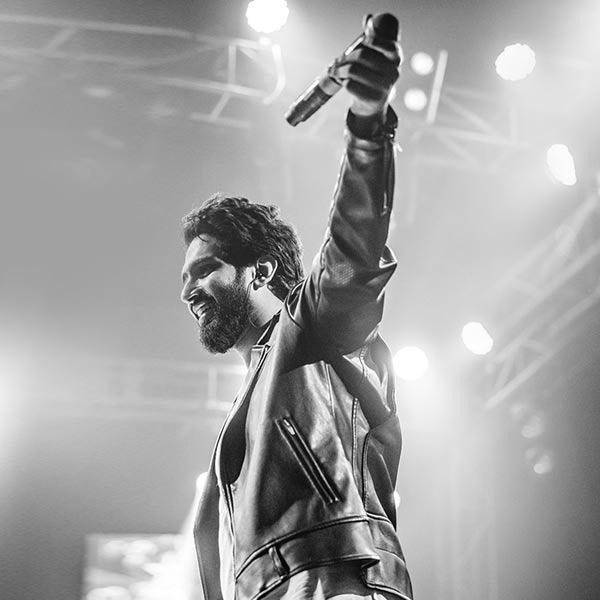 Hows your #monday going guys!!!

Here is <a href="/AmaalMallik/">Amaal Mallik</a> all set to bring smiles on your face with his new single #TuMeraNahi... Coming out on Nov 5th. <a href="/sonymusicindia/">Sony Music India</a> #Amaalians