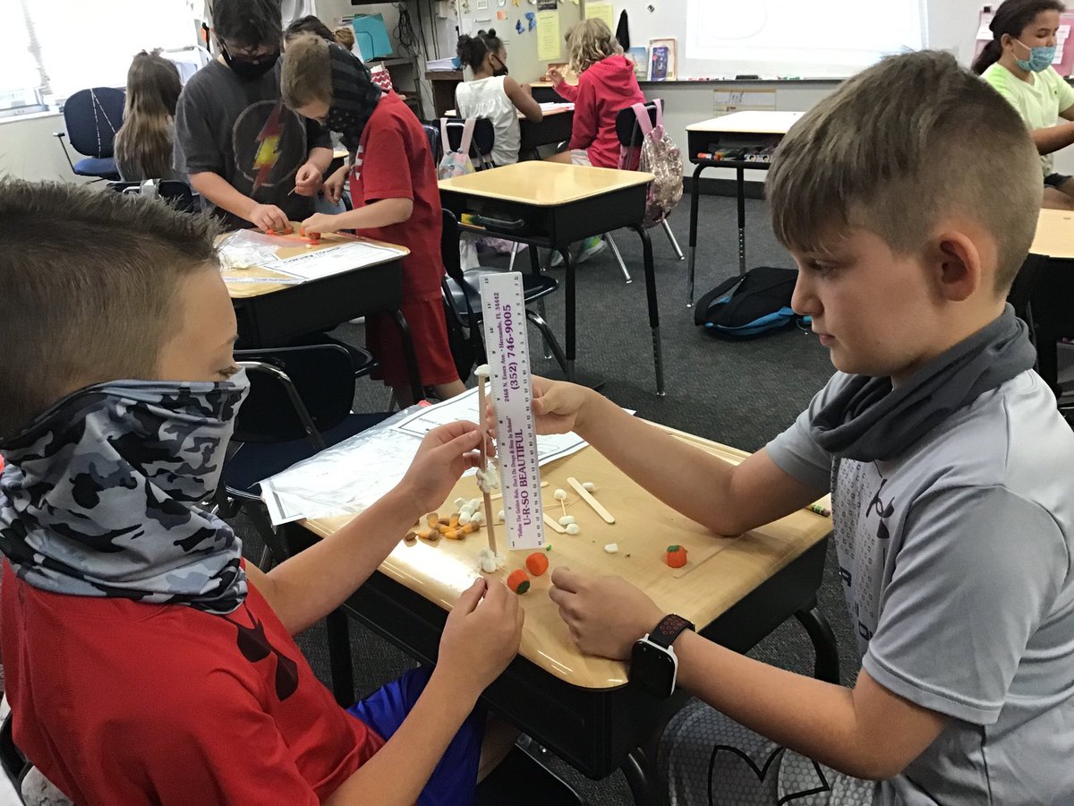debbie_eckstein's tweet photo. Bogart/Eckstein Ss spent the week completing STEM activities-building candy towers, spider web bridges, and sling shot/catapult pumpkins! ⁦@PGE_Stars⁩ #PGEStarStudents https://t.co/I0xzzkwmlQ