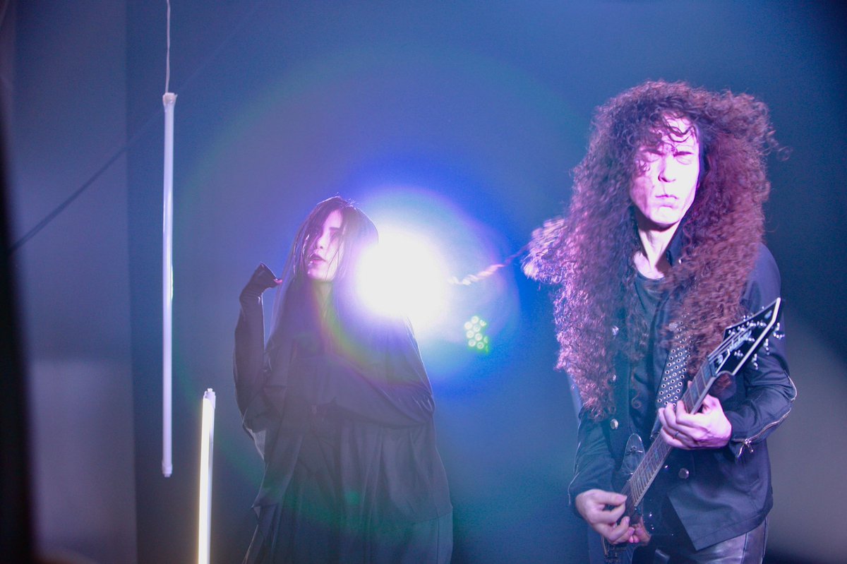 Marty Friedman A Couple Shots From The Video Shoot For The Perfect World T Co 3eszlx2seg Mv 撮影中のツーショット