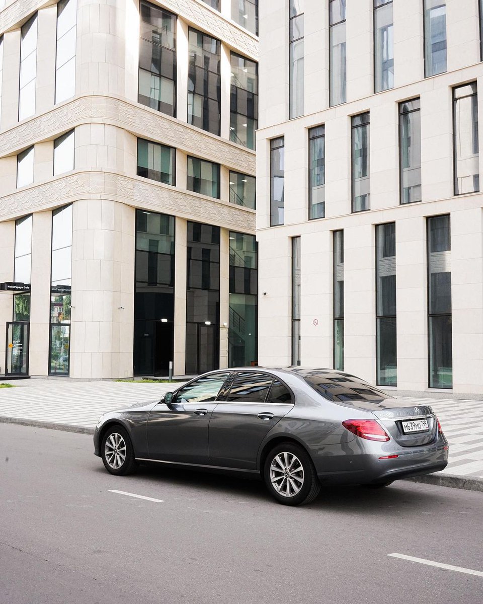 Mercedes E200 — одна из самых популярных моделей немецкого концерна. Вдруг и вы задумались о приобретении? Некоторые характеристики раскрываются только при продолжительном вождении.

Подписка на неделю в Anytime Prime — 28.000₽.