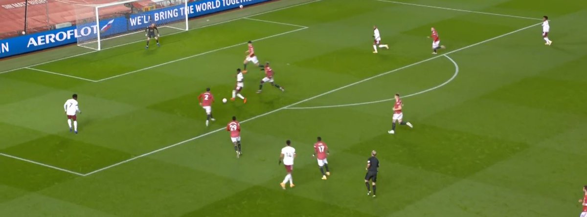 Fred – not a DMFred tracks back and Saka makes a run. Fred has to either track him or fill the defensive space. He leaves him — Lindelöf gets dragged — AND he leaves the space. The result? A dangerous pass into our box.This was really bad from a defensive perspective.