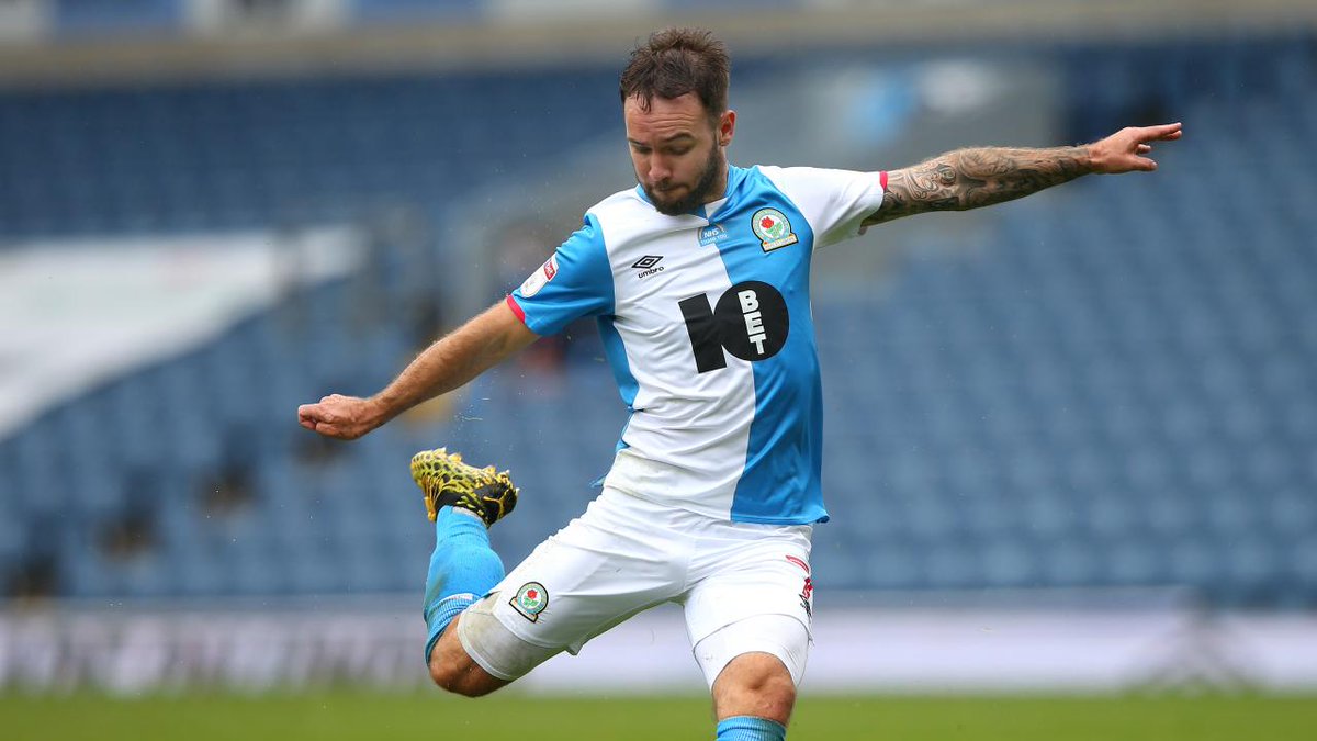 PL ekipleri, sözleşmesi 2022'de bitecek olan yıldızın kapısında bekliyor. Sezon başında ismi, eski takımı Newcastle ile anılan Armstrong için £10m'lik bedel konuşulmuştu. Bu sezonki performansıyla bu miktarı iki katına, hatta daha fazlasına yükseltmesi şaşırtıcı olmayacaktır. 